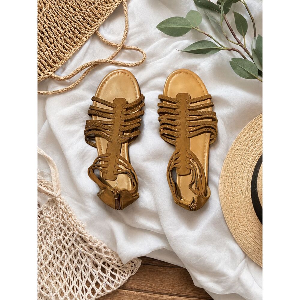 American Eagle Brown Gladiator Sandals Women's Size 7.5W Braided Studded Zip Bac